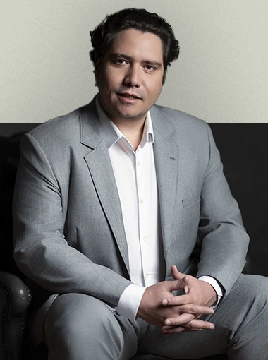 Dr. Gustavo Bordenali